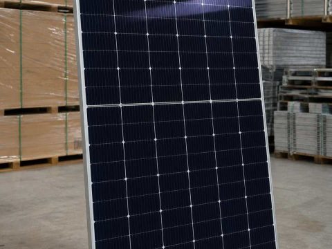 Tấm pin năng lượng mặt trời JA Solar Mono 550Wp