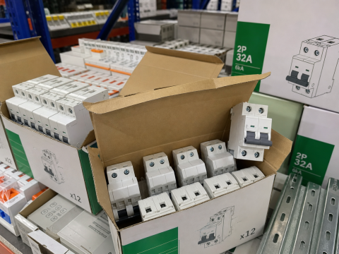 MCB Schneider Easy9 2P 32A 6kA